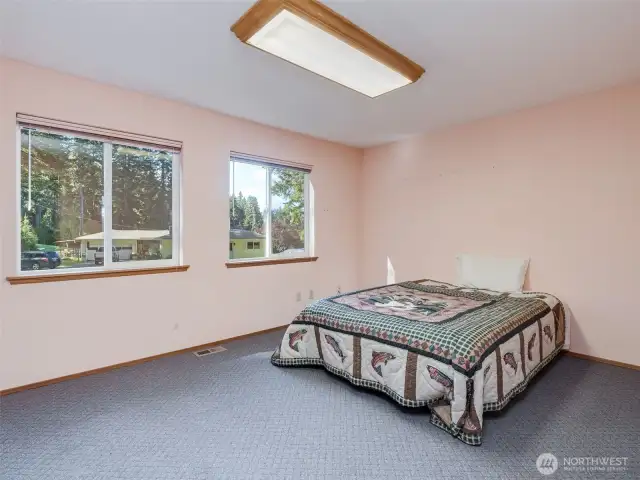 5th nonconforming bedroom