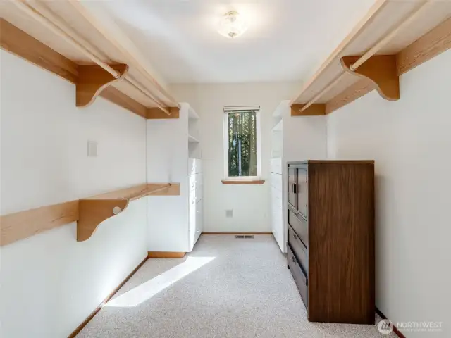 walk-in 2L Suite