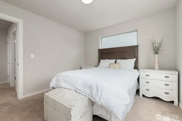 Bedroom q