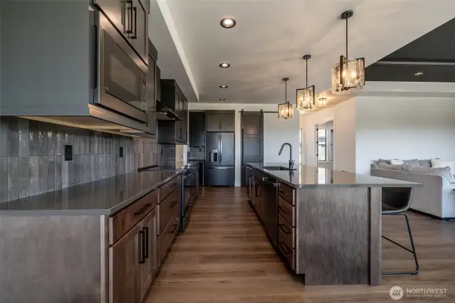 Kitchen - Quartz Countertops