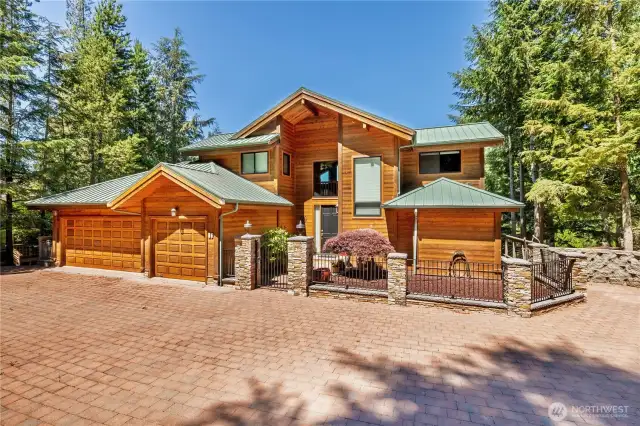 4172 sqft of luxury