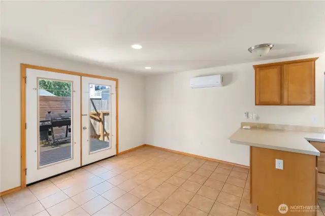 Dining Room Looking to Deck/Back Yard