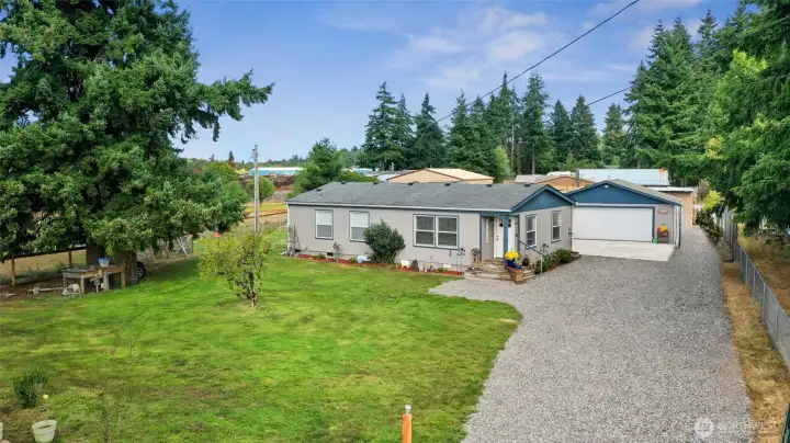 Country living within 20 minutes of Olympia!