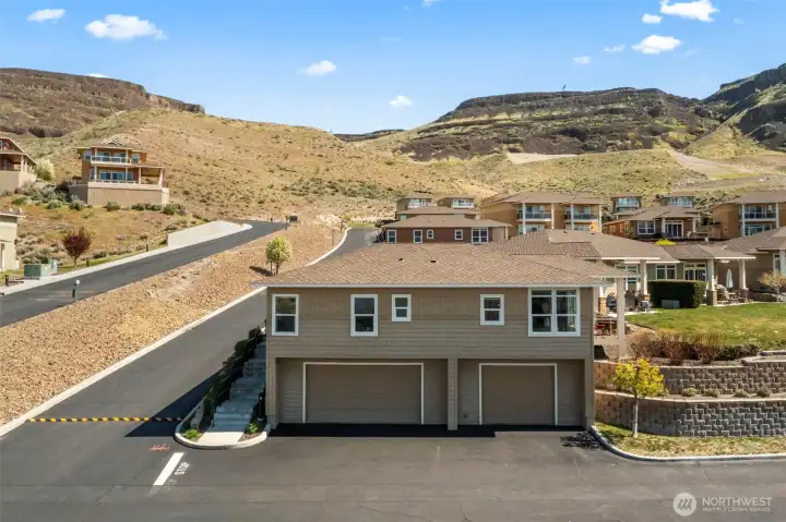 Discover Sunserra Community