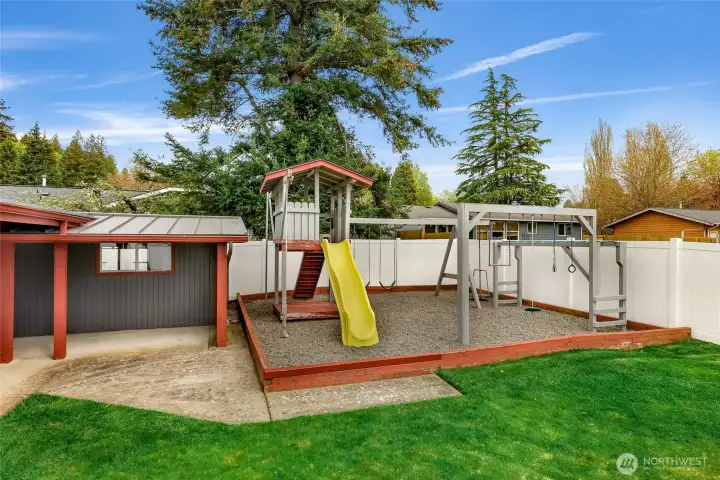 Play structure conveys with sale!