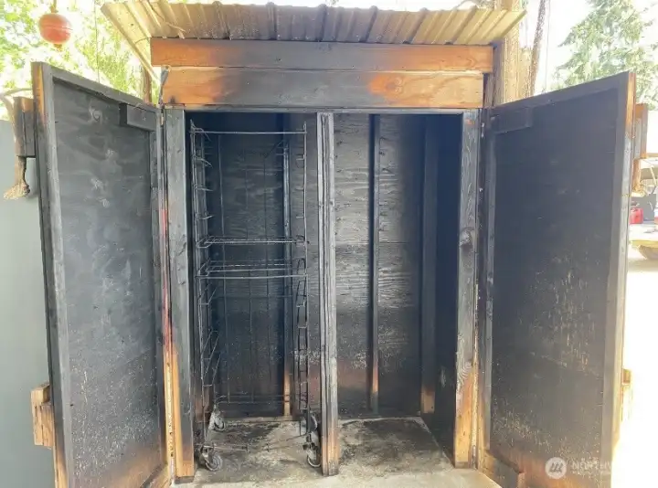 Smoke house structure in place; no heat source currently installed. Smoke house structure in place; no heat source currently installed.