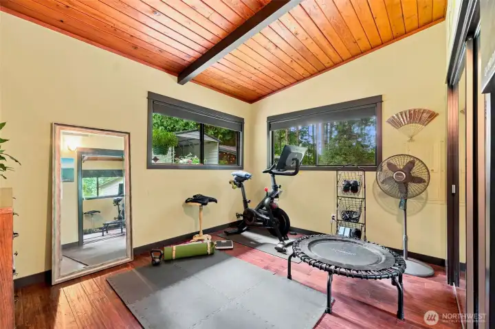 Flexible 3rd bedroom or bonus space, perfect for a home gym, office, or hobby room. Flexible 3rd bedroom or bonus space, perfect for a home gym, office, or hobby room.