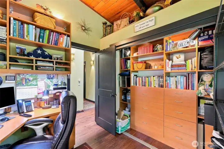 Custom California Closets built-ins keep your workspace tidy and functional. Custom California Closets built-ins keep your workspace tidy and functional.