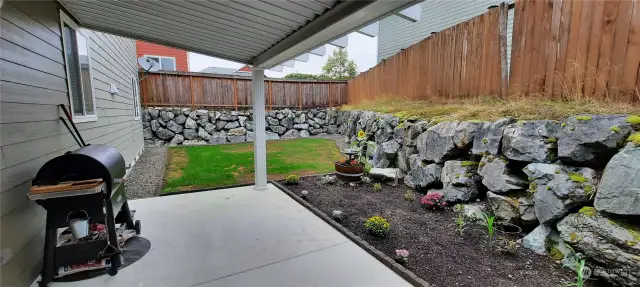 Large Covered Back Porch. Perfect for BBQ's!