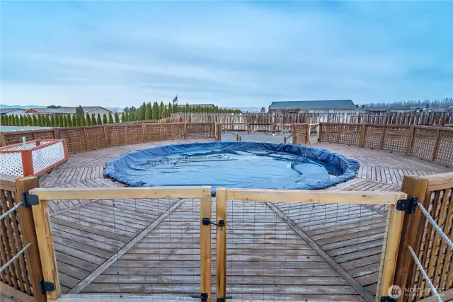 Gated deck to pool.