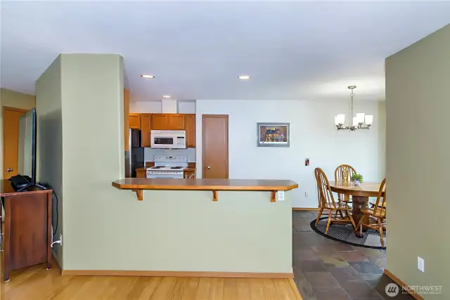 Kitchen bar eat space.