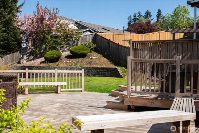 Built in benches provide lots of seating for gatherings