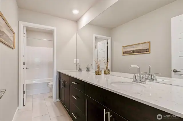 Dual sink bathroom