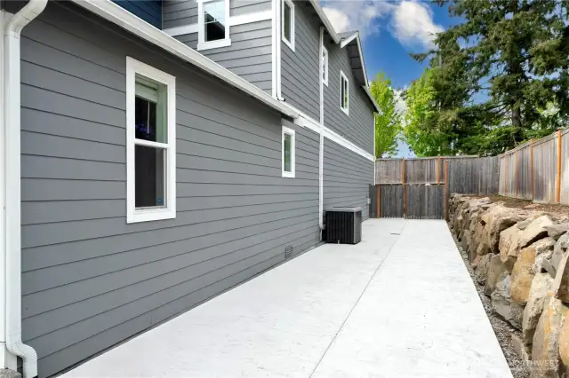 Side yard/RV parking