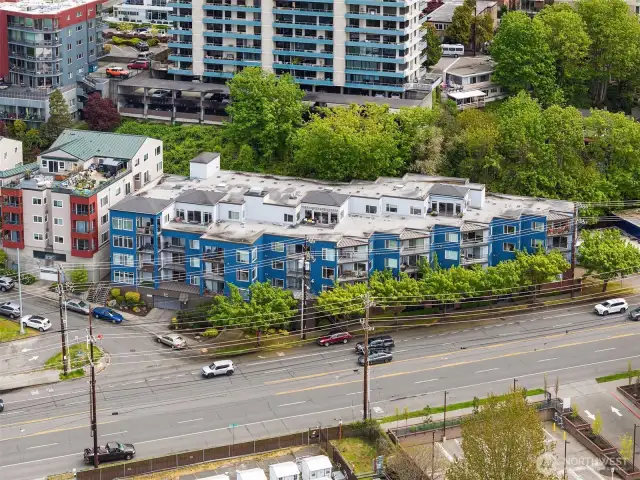 Aerial view of building showcasing the well managed community close to everything Seattle has to offer.