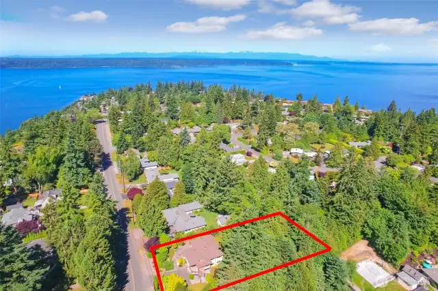 Close to Divers Cove and The Cove (deeded beach rights)