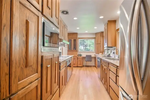 So much space for storage in this kitchen