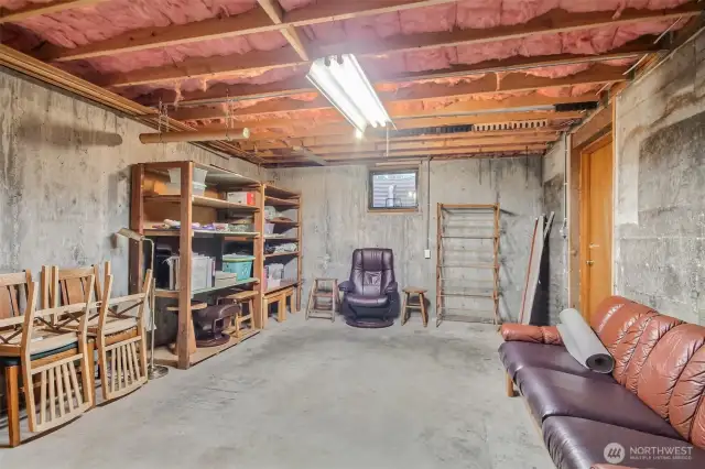Huge storage room that could be another bedroom with proper window egress created.