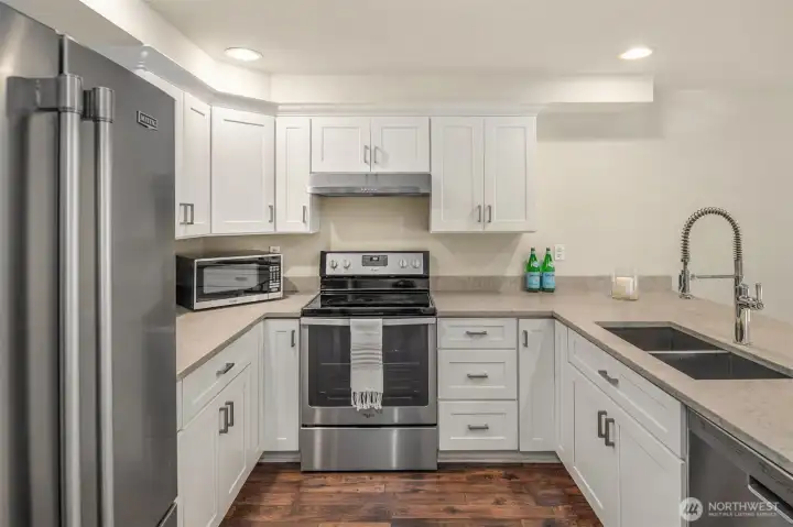 Stainless appliances.