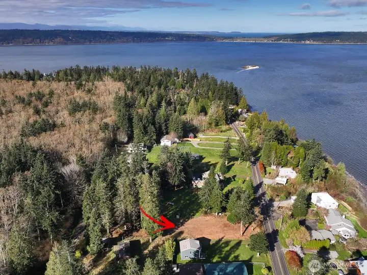 Just down the road to the North is Baby Island Beach Club is just down the road.  One can join for $250/year (according to seller) for beach access in proximity to these two lots!