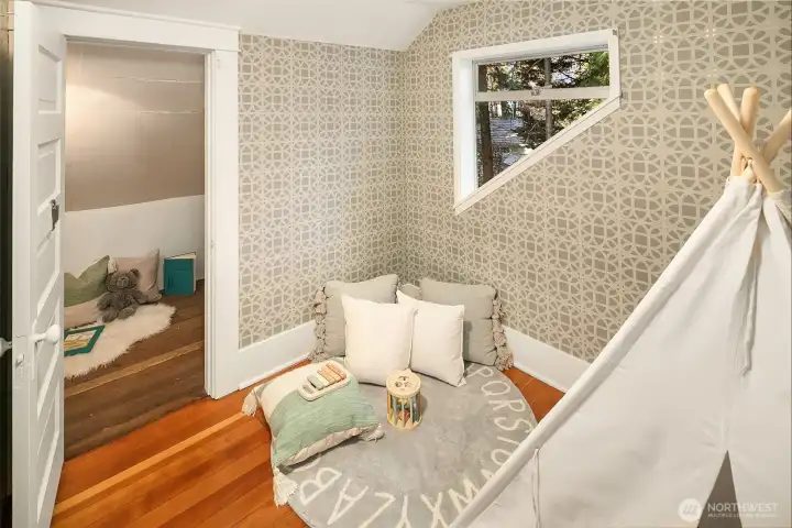 Bonus room off of second bedroom