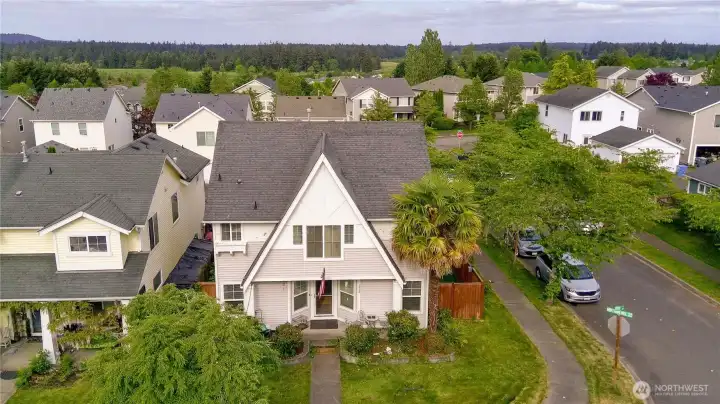 Corner lot surrounded by nature.