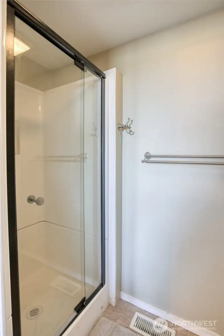 Plus a step-in shower!