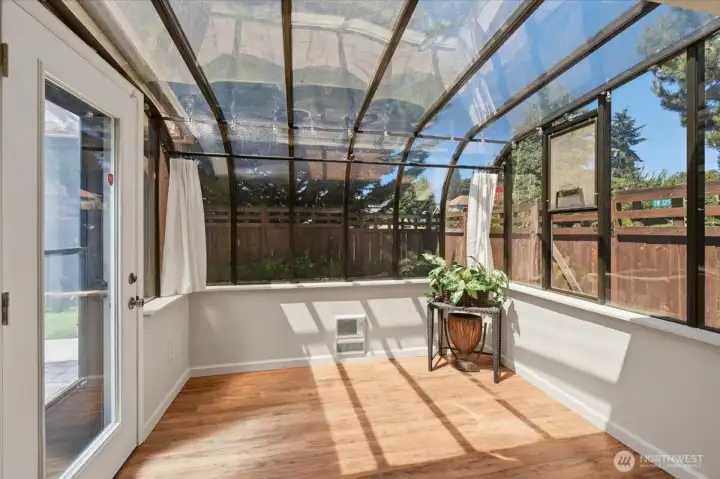 SUNROOM! SUNROOM!
