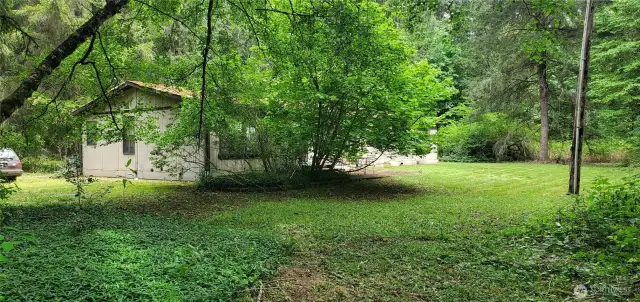 2nd House Yard / Rental