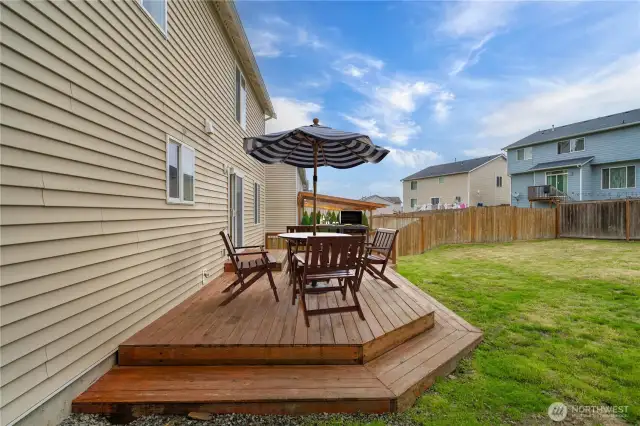 Spacious outdoor deck
