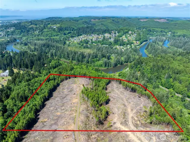 Overhead view with approximate boundaries in red.