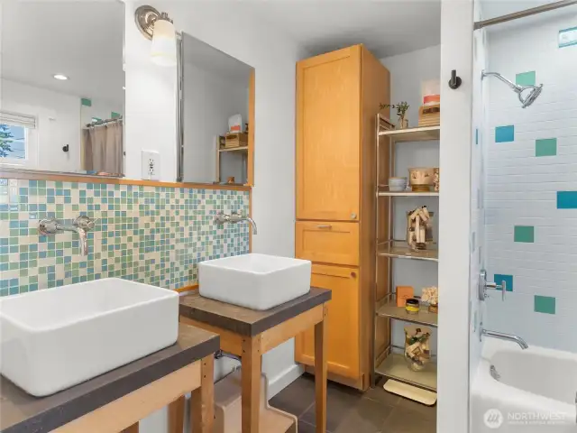 Full Bathroom - Upstairs