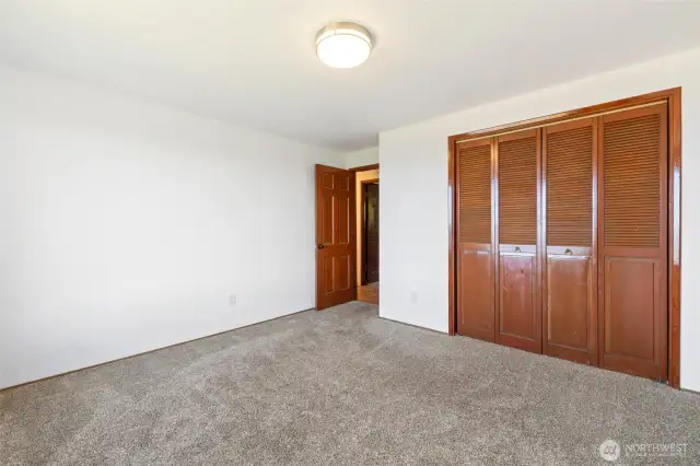 1st Floor Guestroom