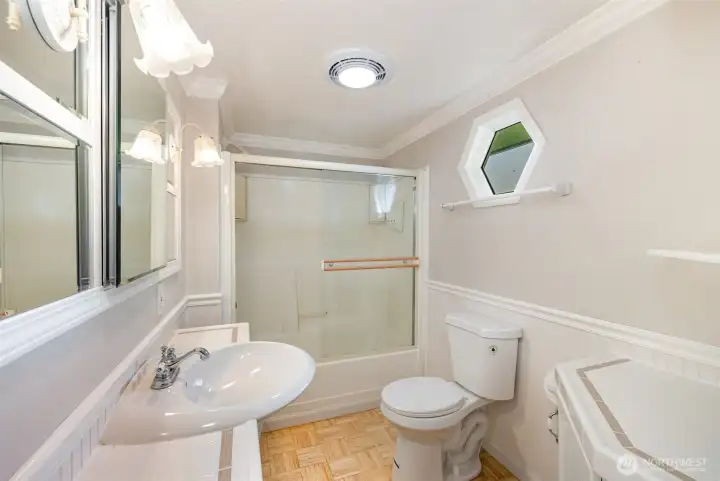 Downstairs full size bathroom with all the necessities.