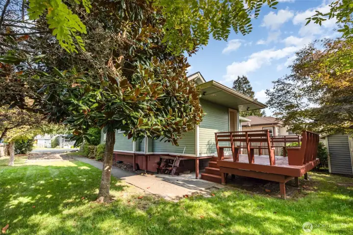 Minutes from I-5, I-405, shopping, and dining.
