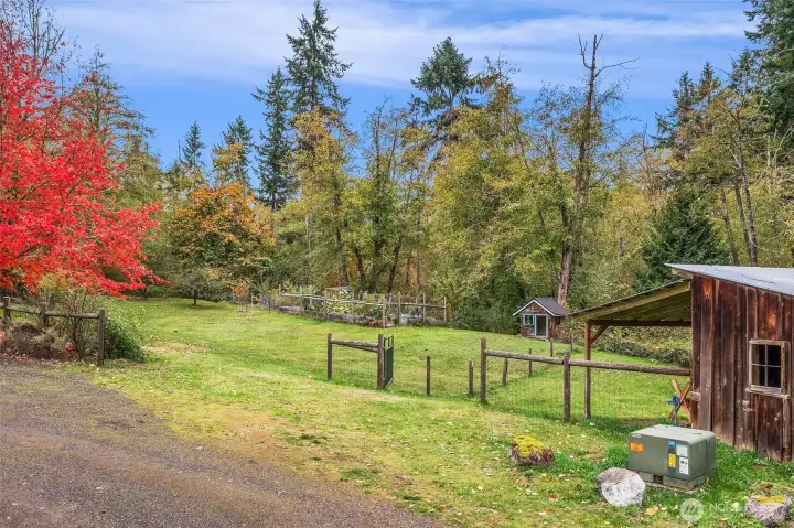 Rolling greenscape from every window.