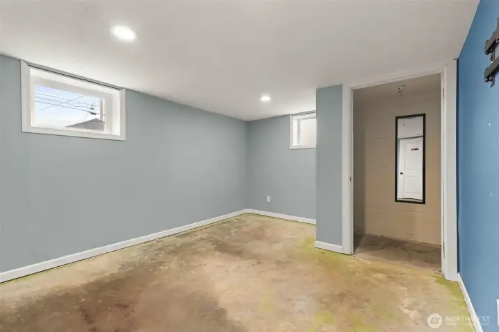 Downstairs Bedroom 1