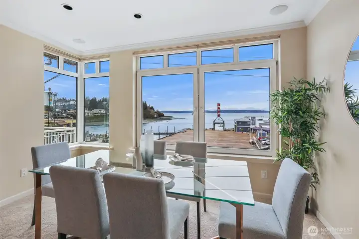 Enjoy dinner parties in the formal dining area.  Your guests will love the view!