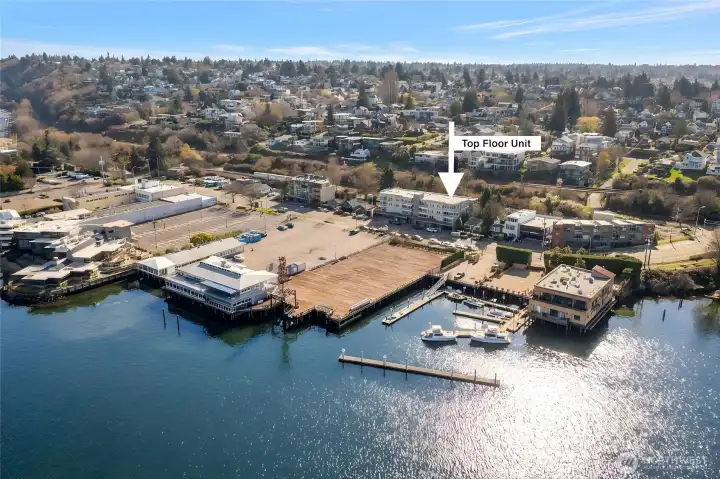 Located just across the street from the waterfront.  The large dock next to Ray's Boathouse restaurant has public access for strolling over to the waters edge.