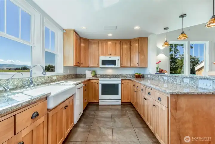 Well-equipped kitchen