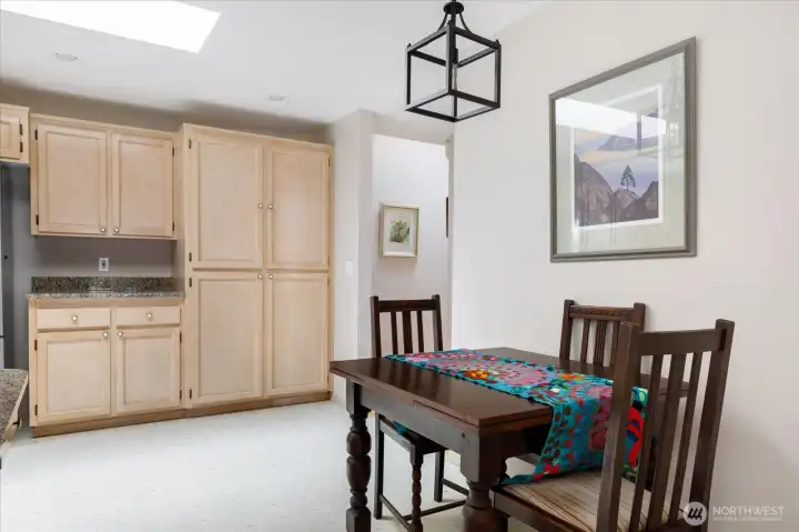 Breakfast area in kitchen