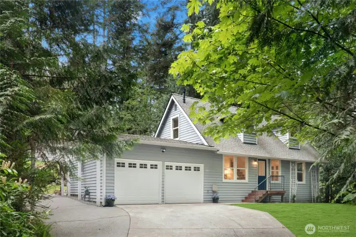 Welcome to Ames Lake in Redmond! One of the last private lake communities in King County.