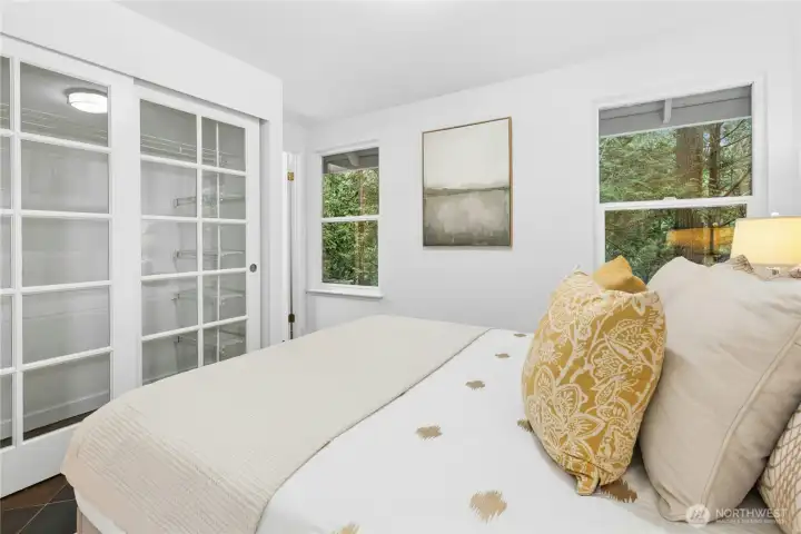 Primary on main with ensuite 3/4 bath!