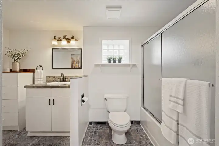 Basement full bathroom