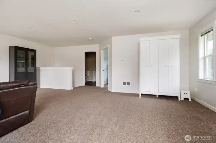 Spacious Upstairs Family Room, So Much Room For Activities!! Spacious Upstairs Family Room, So Much Room For Activities!!