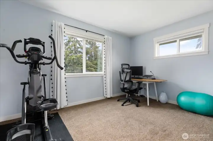 Bonus Room can be used as office, guest space, workout room, or whatever your heart desires. Bonus Room can be used as office, guest space, workout room, or whatever your heart desires.