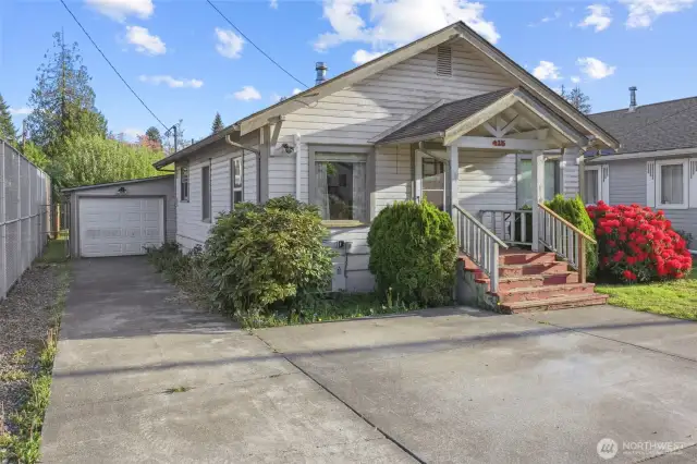 Welcome to 415 W Simpson. With a little love and care, this home will make a sound investment.