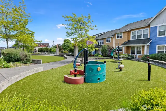 Enjoy the well-maintained community parks and trails this community has to offer!