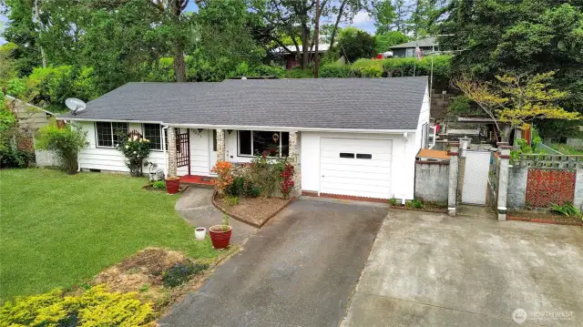 1-story Efficient Layout. Easier to heat, cool, clean, and maintain