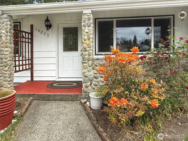 gardener’s dream home — a sanctuary for anyone who finds joy in plants, flowers, and outdoor beauty